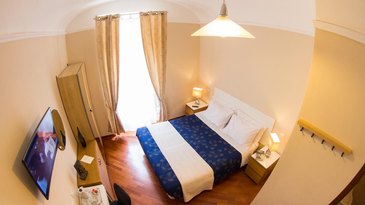 Hotel Martino Ai Monti Рим Экстерьер фото