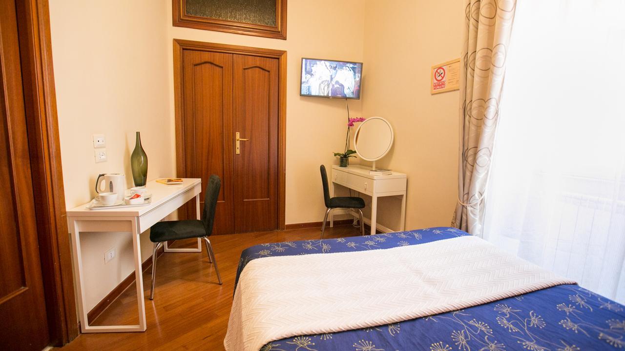 Hotel Martino Ai Monti Рим Экстерьер фото