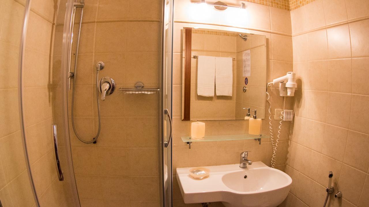 Hotel Martino Ai Monti Рим Экстерьер фото