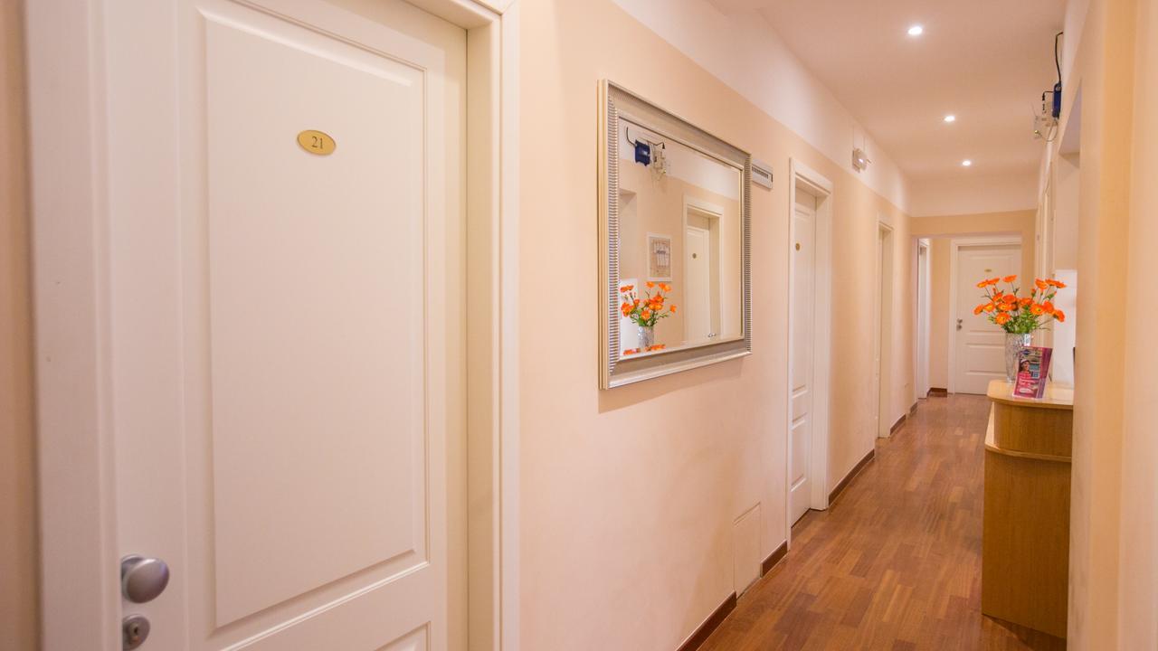 Hotel Martino Ai Monti Рим Экстерьер фото